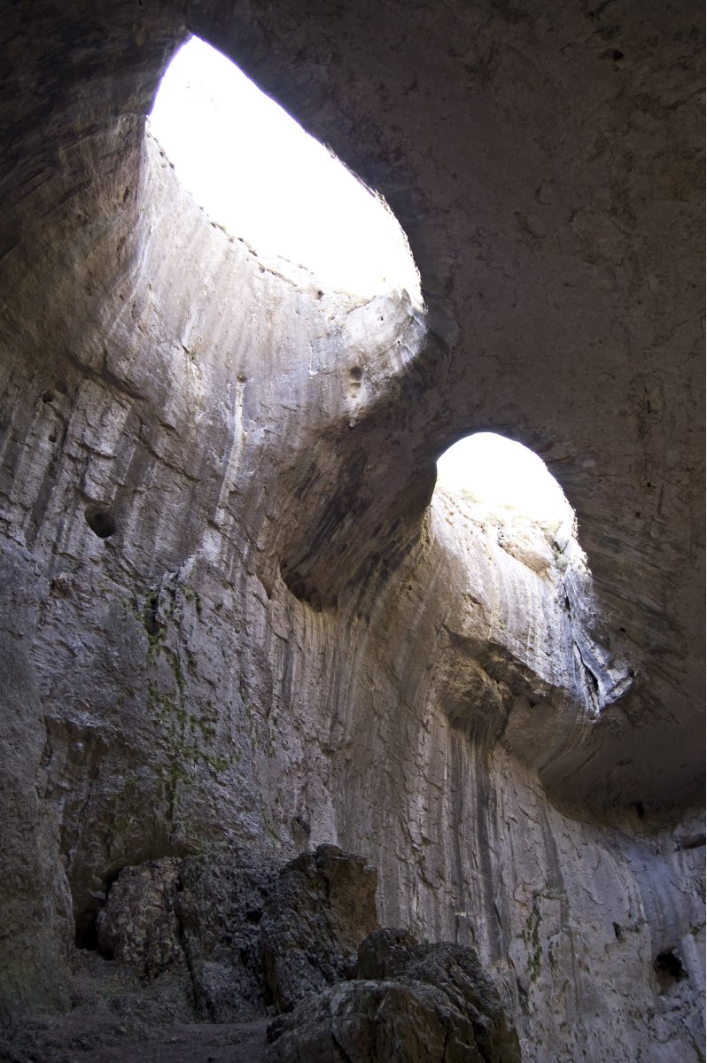 Средна част - лява страна (Окната) - общ вид