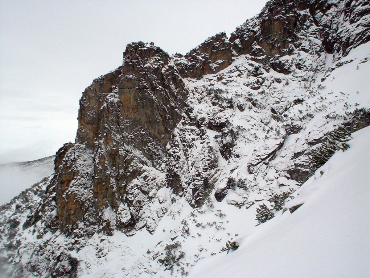 Черната скала - лява игла, поглед от дясната игла