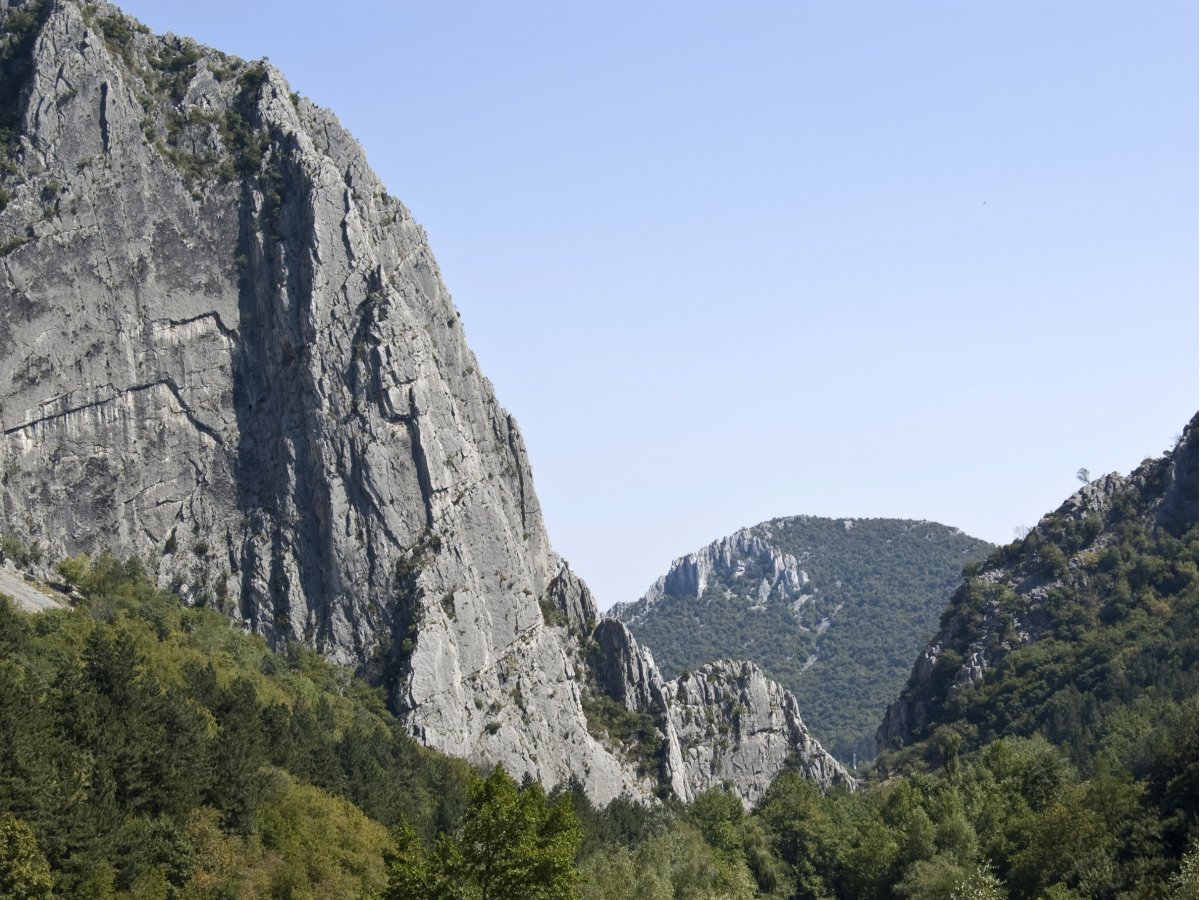 поглед от запад