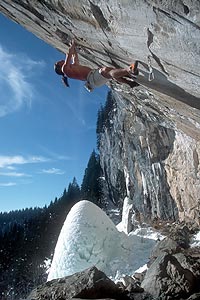 Алекс Хубер соло на "Der Opportunist" (8b)