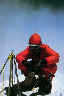 Райнхолд Меснер: ”Никога не съм използвал спитове, парапети и кислород”