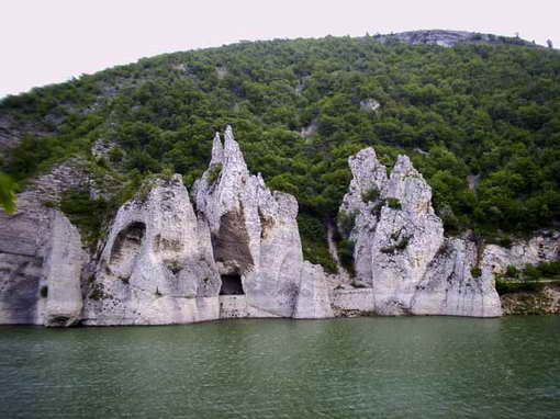 Чудните скали