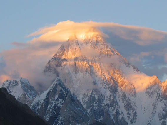 Три свръзки към Гашербрум-4