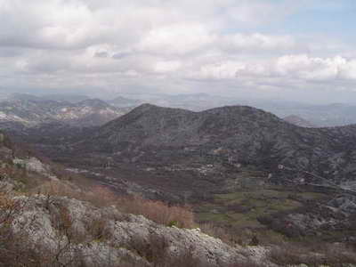 На лов за паяци в пещерите на Черна гора ;-)