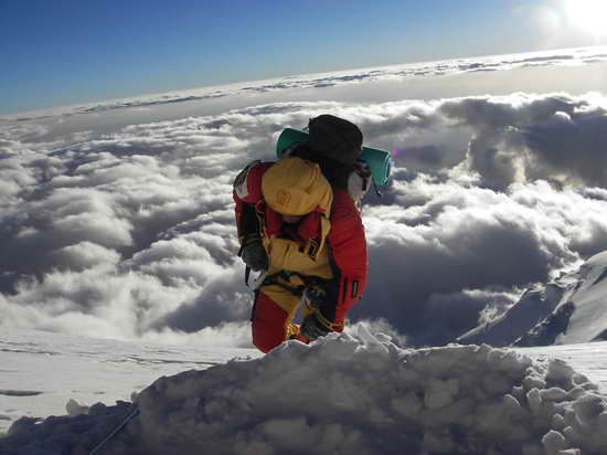 Фото приближение до Нанга Парбат и Хидън пик