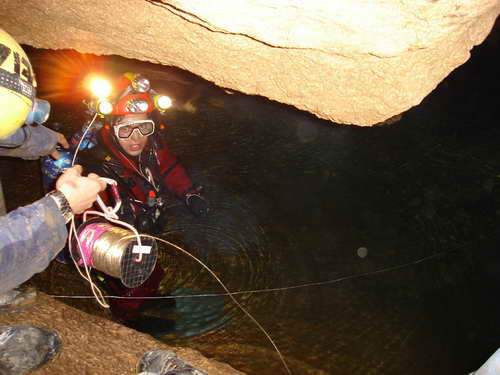 Преминати сифони в Черния извор