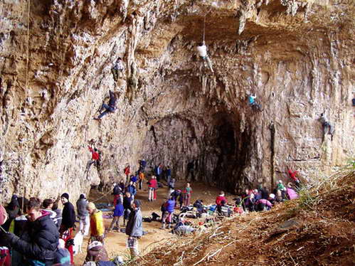 Апел и молба към спортните катерачи