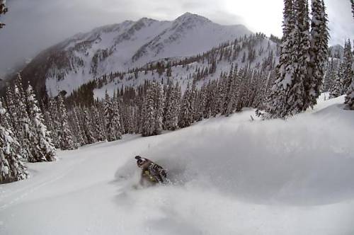 Загина една от легендите на фрийрайд ските