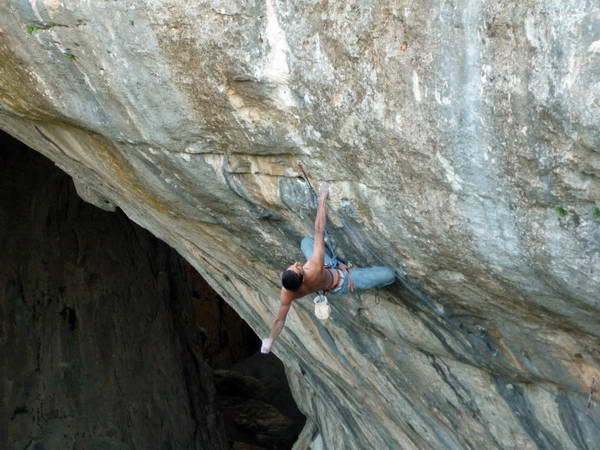 Първо преминаване на "Хип хоп"