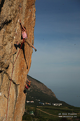 8a+/ b на 12 години