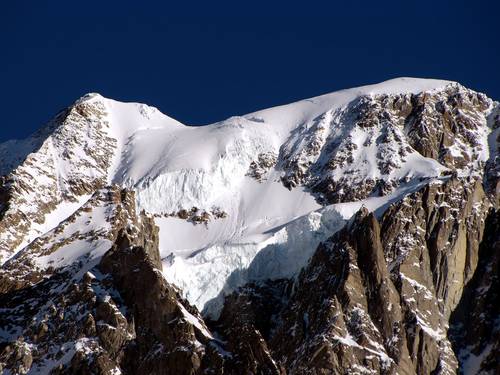 Очаква се срутване на 40 000 куб. метра лед от Гранд Жорас