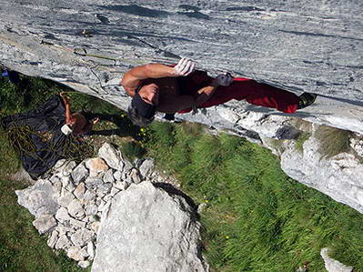 Премиерно 9а на 51 години