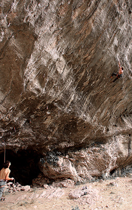 Денйъл Уудс премина „KinematiX”