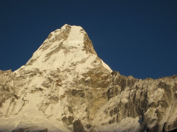 Първите българи на Ама Даблам