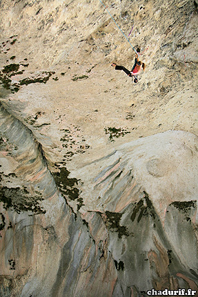 Поредно 8c за Шарлот Дюреф