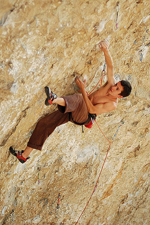 Трета “деветка “а” за Матеуш Халадай