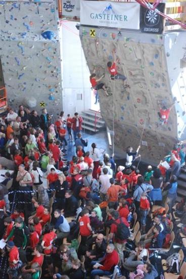 “Youth Color Climbing Festival’ 2010”