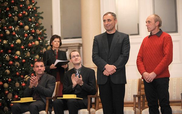 Най-високи държавни отличия за словенски алпинисти