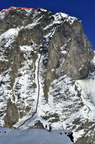 Премеждия и премиера в Гархвал