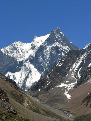 Успех на девствения връх Серо Чимботе