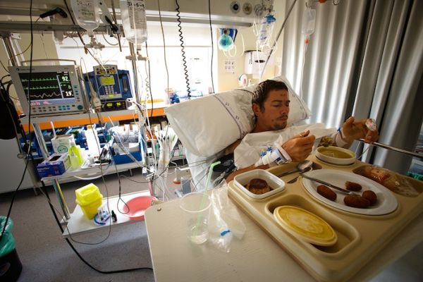 Инцидент с Адам Пустелник в Испания