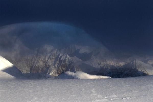 Опитът за зимно изкачване на Маккинли прекратен