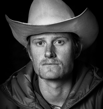 Симоне евакуира Кори