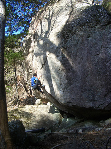 Второ изкатерване по най-трудния боулдър в Япония