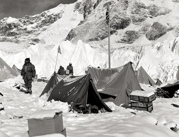 Ако полковник Хънт би разполагал с интернет…