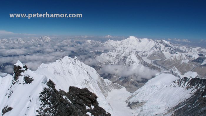 11 х 8000 за Петер Хамор