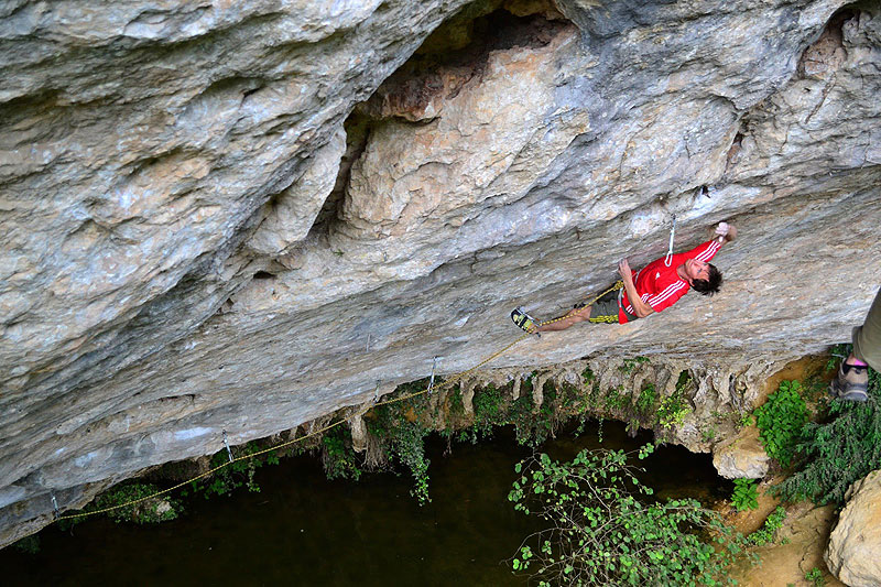 Отлични изкатервания на Клемен Бецан в стил OS