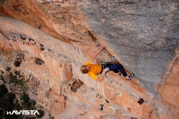 Серия експресни изкачвания на Алекс Мегос в Испания