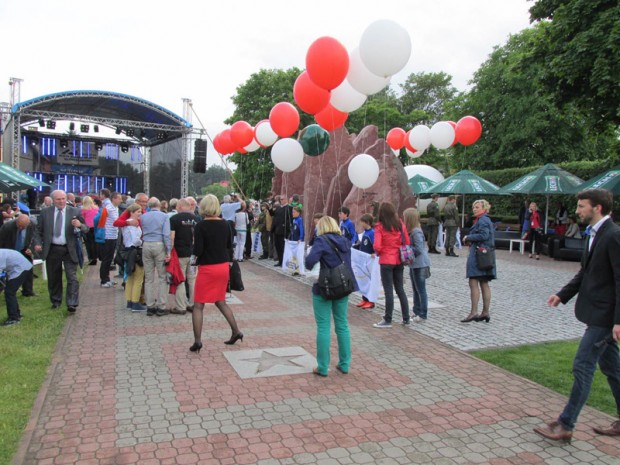 Празник на полския хималаизъм – Райнхолд Меснер откри паметника “Хималайска корона”