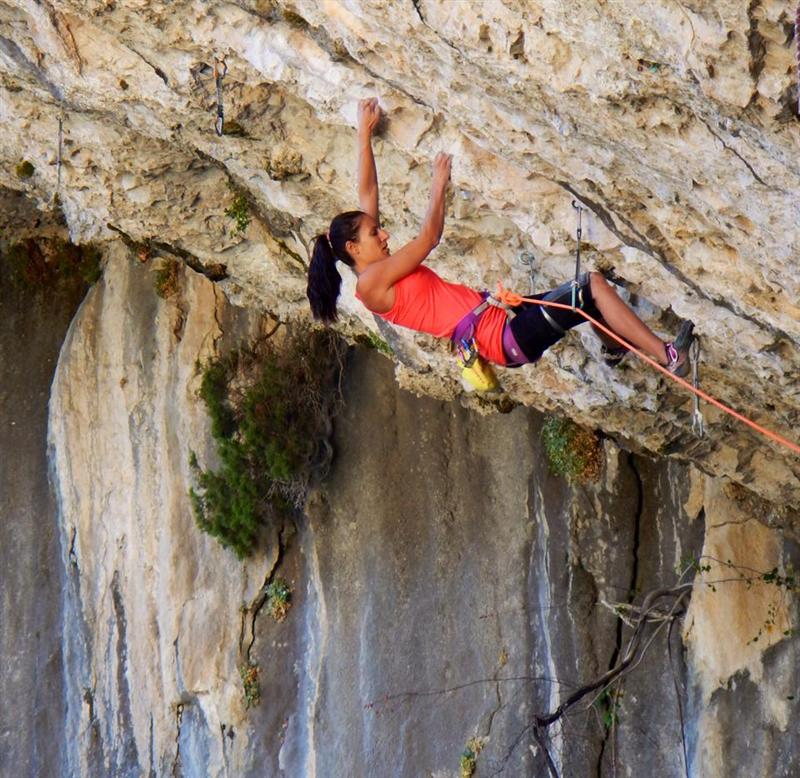 Мариета Акалски - първата българка с 8b+ и 8c!!!