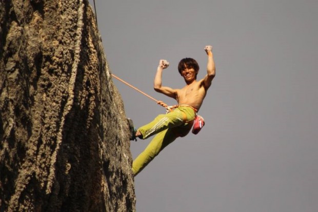 Сачи Амма прибави и “Seleccio Anal” към колекцията си от “деветки“ в Испания