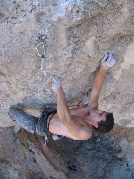 Лукас Дурдурекас – първият гръцки катерач, преминал 8c+