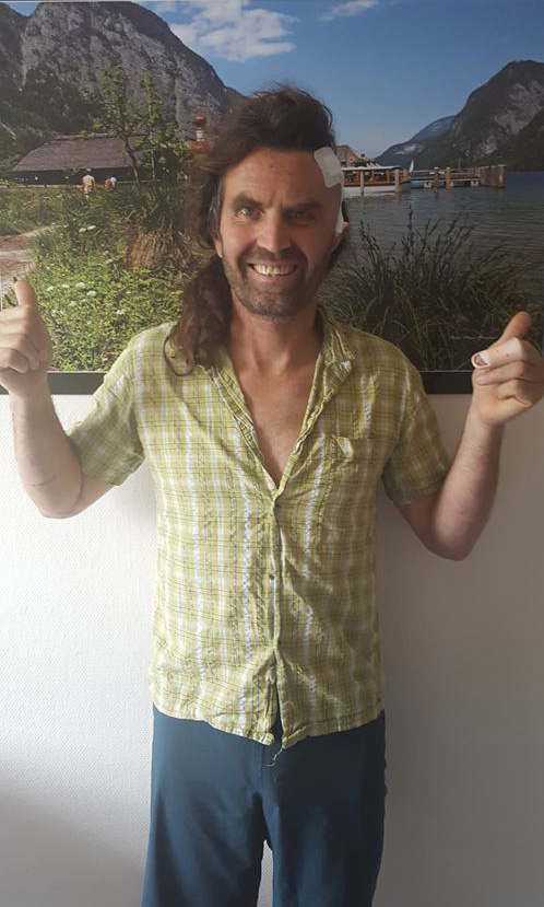 Томас Хубер оцеля след страховито падане