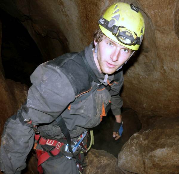 Българин ще търси преодоляване на митичната граница от 1000 м под земята