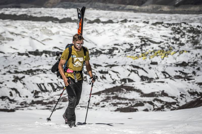 Анджей Баргиел изкачи пик Победа и стана “Снежен барс” за рекордно късо време