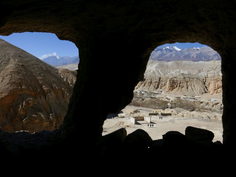 “Академията за пътешественици” завършва 2016 г. с посещение на тайнствена страна и чаша вино