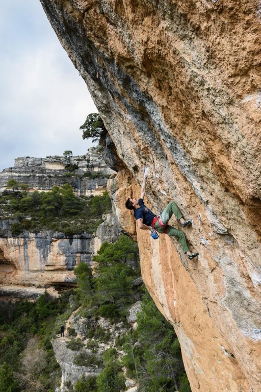 “La Ramblа” (9a+) – ново измерение в катеренето за Давид Фирненбург
