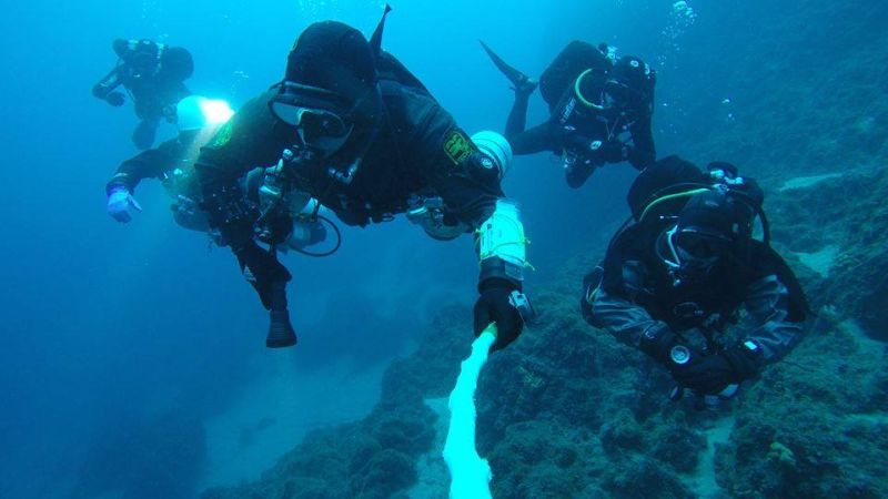 С Алекс Киров в “света на мълчанието” и мрака 