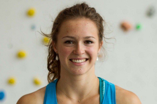 Според Жюлия Шанурди оценката на “La censure pour les fachos” e 8c