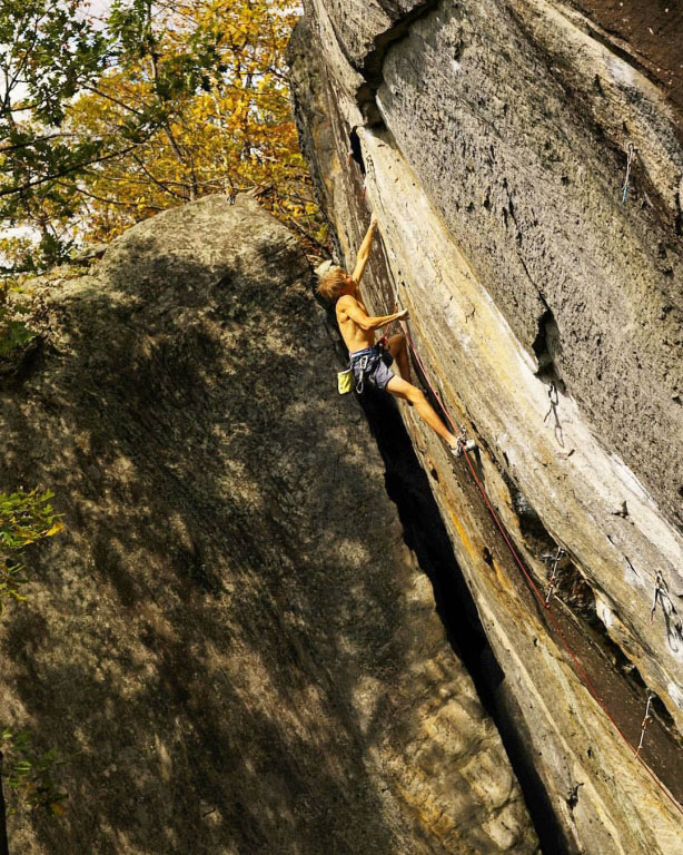 Алекс Мегос набързо се разправи с “Jaws II” (9a+)