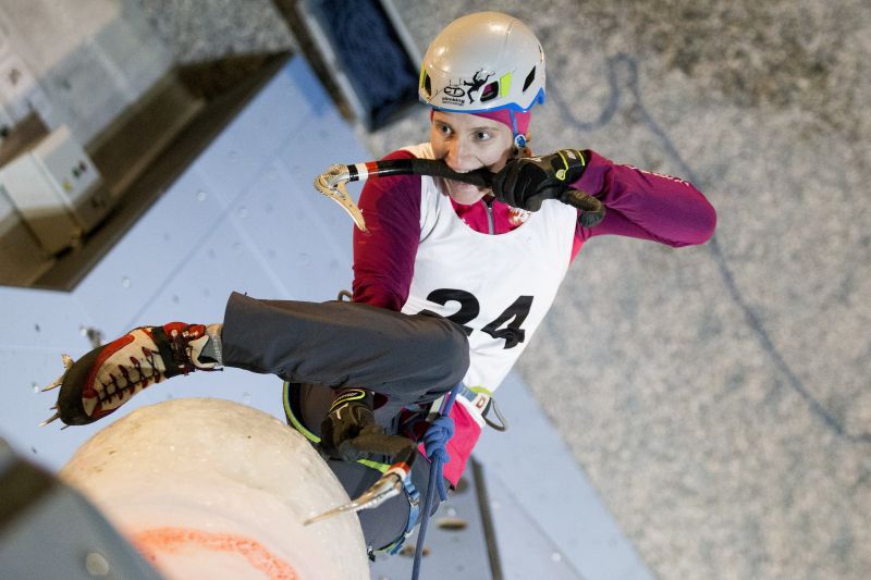 Първи старт за сезона на катерачите по лед