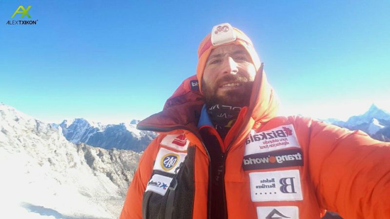 Алекс Чикон изпраща поздрави от Пумори