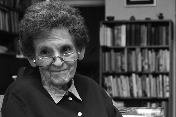 Почина легендарната мис Елизабет Хоули