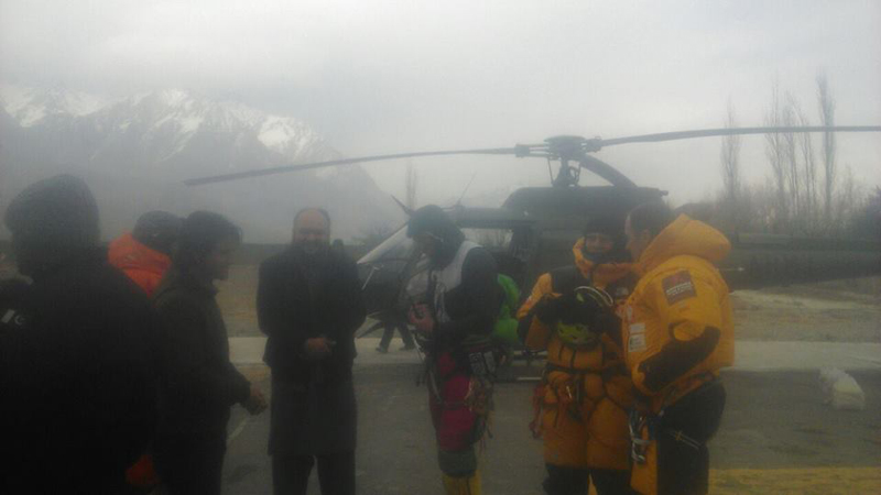 Нанга Парбат – спасителната акция вероятно ще продължи и през нощта