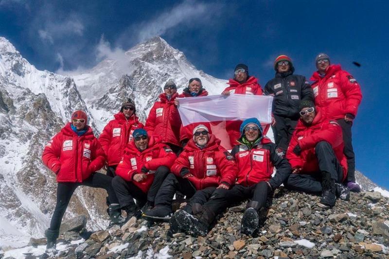Зимната експедиция на К-2 се прекратява
