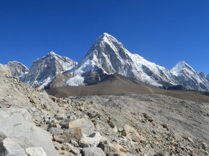 Под Пумори са открити останките на изчезнали алпинисти преди 30 години